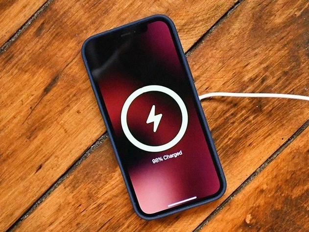 湟中苹果手机维修分享iPhone 12可以随便充电吗 